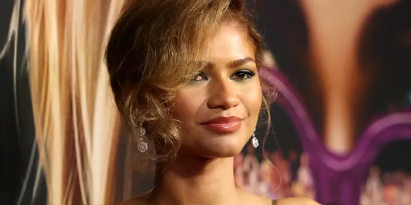 Zendaya dressed as a literal tennis court for the Australian Challengers premiere 